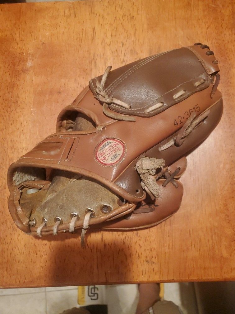 Vintage Spalding Baseball Glove