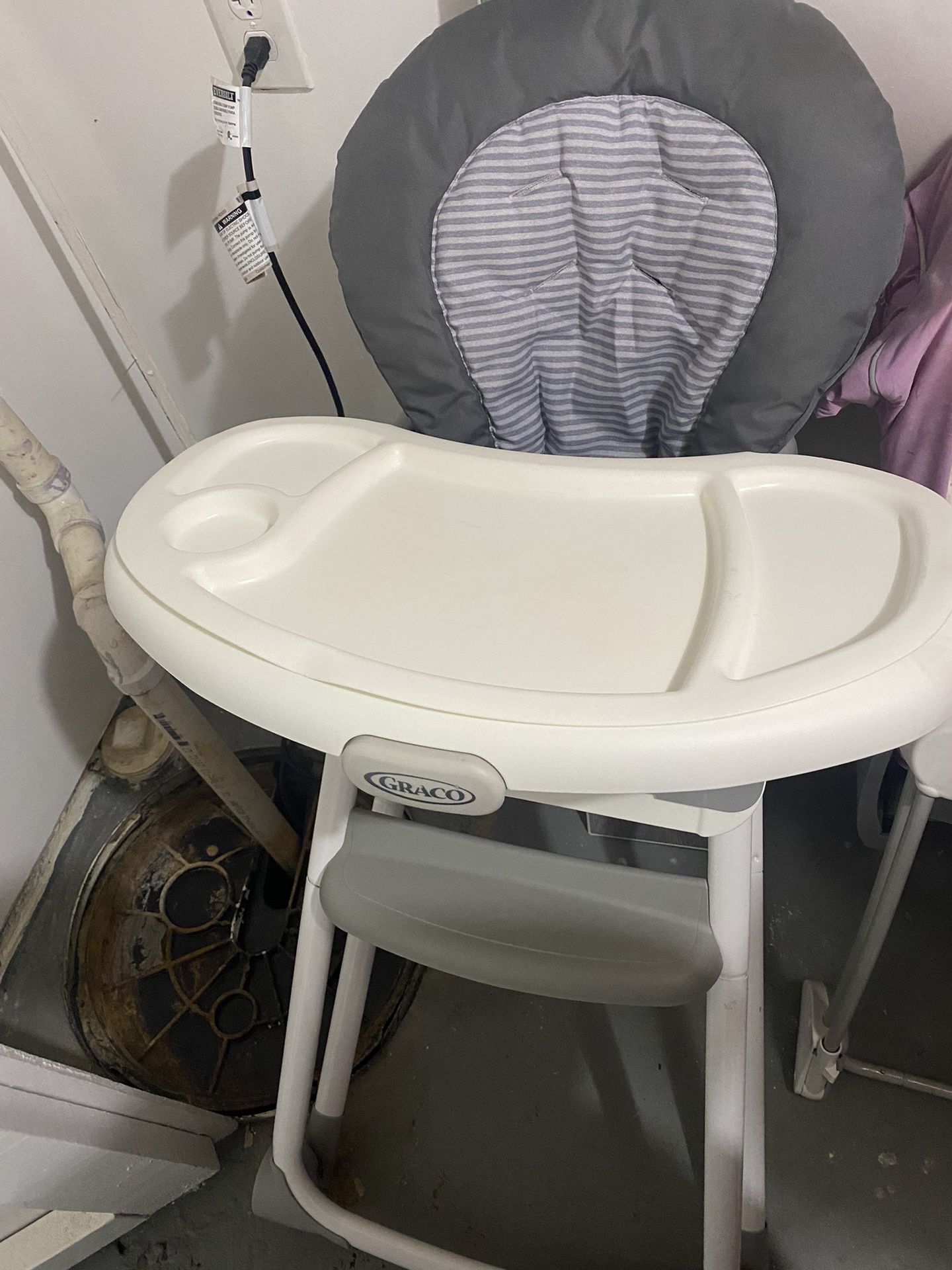 Grace High Chair In Great Condition 