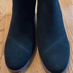 New Women’s 11 Tom’s Wedge Booties