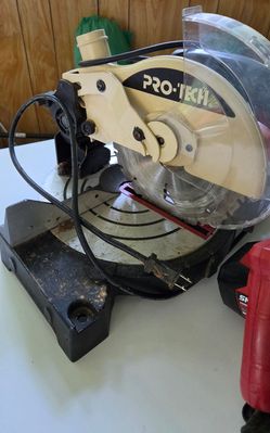 4 Power Saw Lot - Pro-Tech Miter Saw & 3 Circular Saws (SKIL, Hyper Tough, B&D)