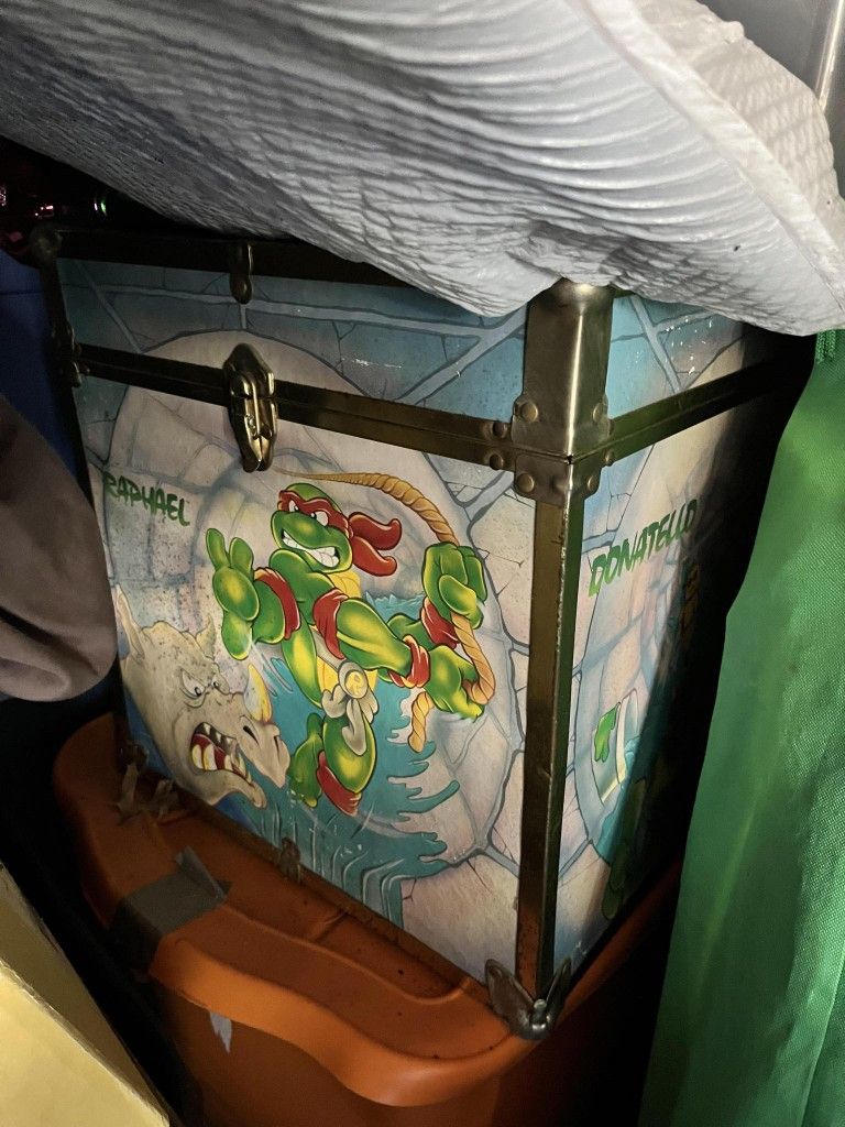 Teenage Mutant Ninja Turtles Vintage Toy Trunk