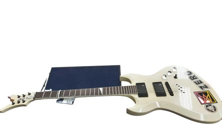 Tomb Peavey Beige / Tan Electric Classic Guitar
