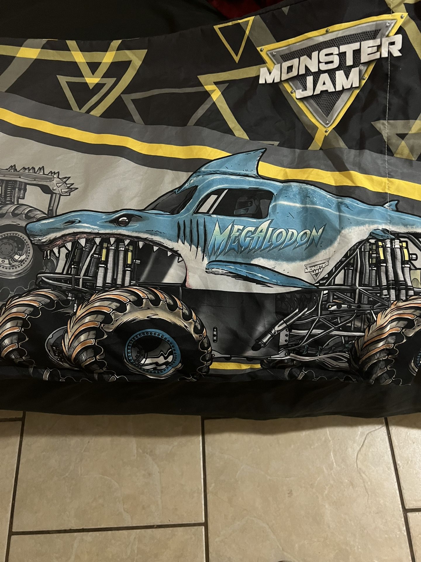Monster Jam Monster Truck Grave Digger Megalodon Twin Sheet Set Pillowcase