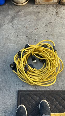 Heavy duty extension with 10 regular bulbs