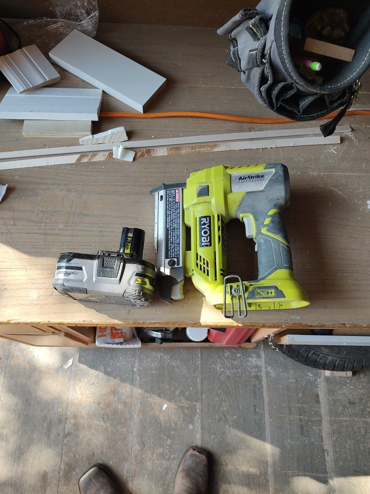 Pin Nailer Cordless
