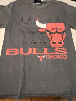 Vintage Hanes Beefy-T Chicago Bulls Graphic T-Shirt Small