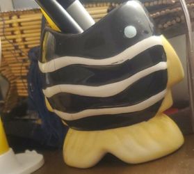 Striped Black and White Fish Pen Holder