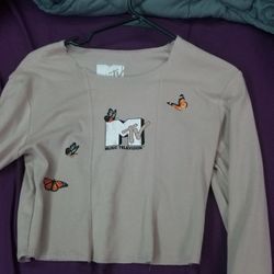 Cleaning out my closet (clothing sale) 