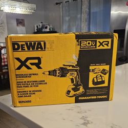 DEWALT
20V MAX Cordless Brushless Screw Gun Kit with (2) 2.0Ah Batteries, Charger and Tool Bag
Brand New 
$200.00 Firm on price 
