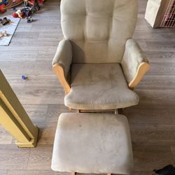 Rocking Chair 