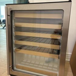 U-Line 24" Captain 1000 Series Wine Cooler