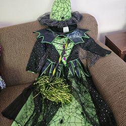 Witch Halloween costume Child size 5-6