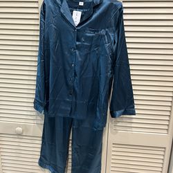 Mother of the bride & groom get ready PJ’s