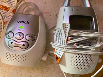 VTech Safe & Sound Digital Audio Baby Monitor with 1 Parent Units, White/Silver