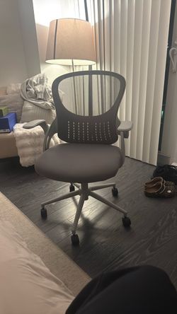 Desk chair