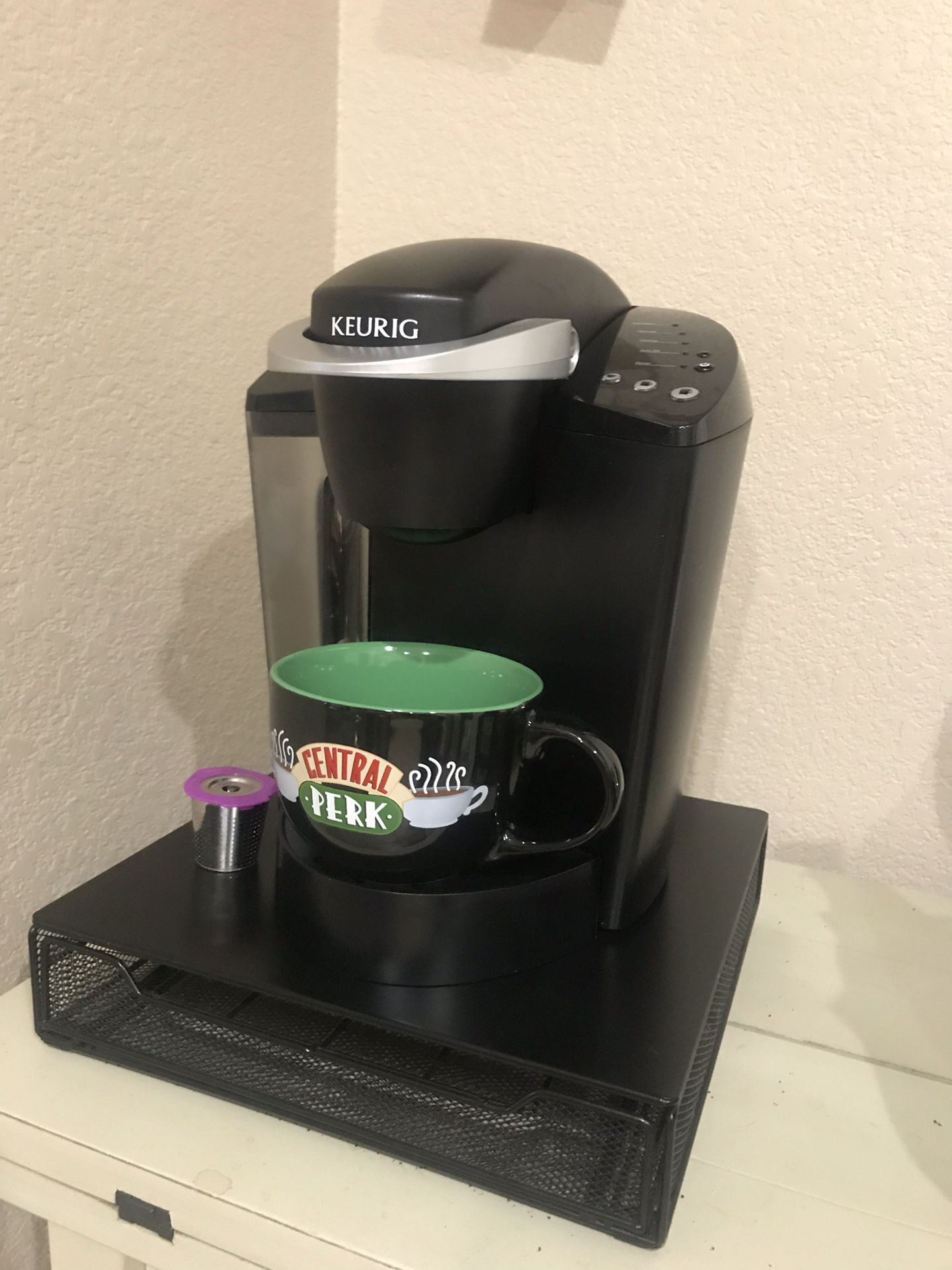 Keurig k-classic coffee maker with k-cup storage drawer/stand