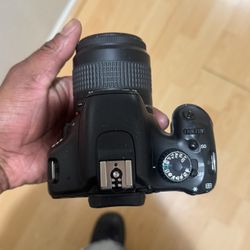 Canon EOS Rebel T2i DSLR