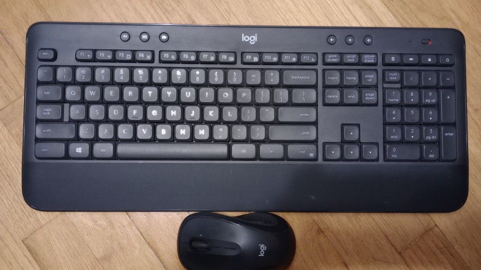 Logitech keyboard+Mouse