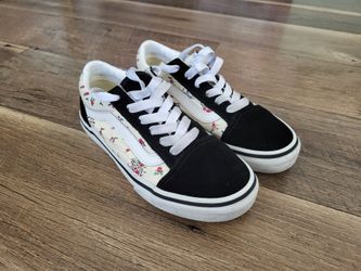 GIRLS NEW ERA VANS SIZE 1.5