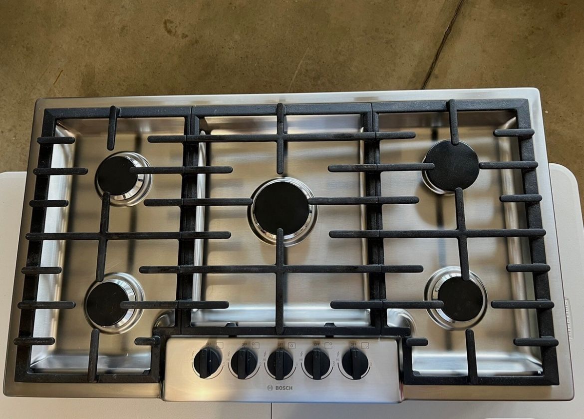 36” Bosch Cooktop - Purchased In 2020 for $1300