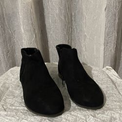 Cat & Jack , boots for girl Size 1