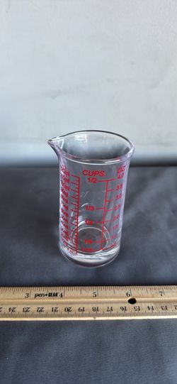 Small glass measuring cups