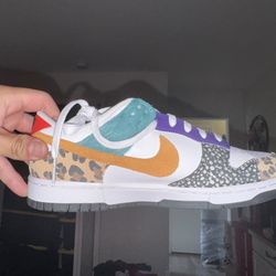 Nike Safari mix Dunk Low SE. Size 9/7.5