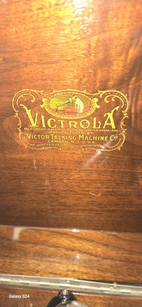 1922 Victrola VV 80