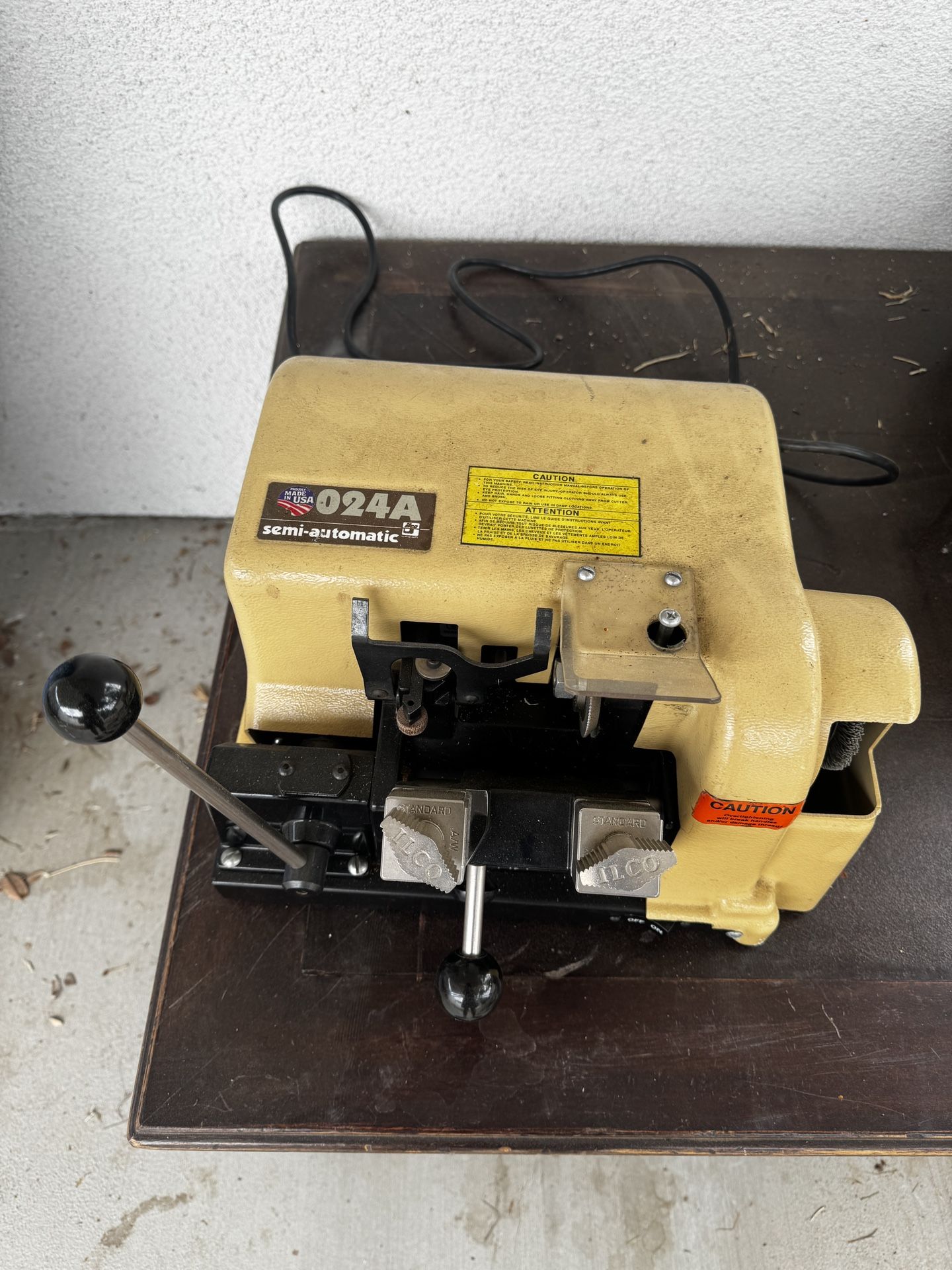 Ilco 024A Semi-Automatic Key Duplicating Machine
