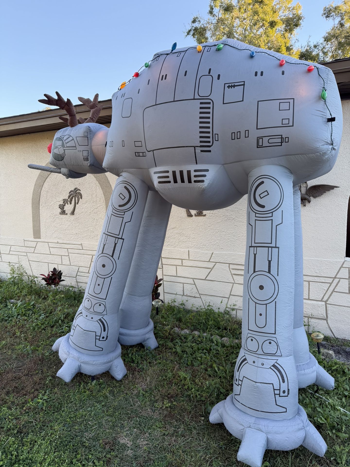 GEMMY 8.5 FT STAR WARS AT AT WALKER WITH ANTLERS Airblown Yard Inflatable