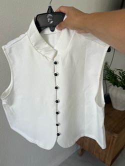 Women crop vest size medium