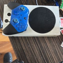 Xbox With Elite Controllers 