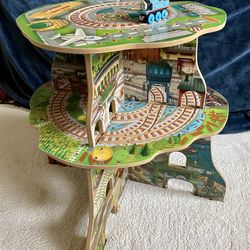 Thomas and Friends 24” Wooden Railway Adventure Tower