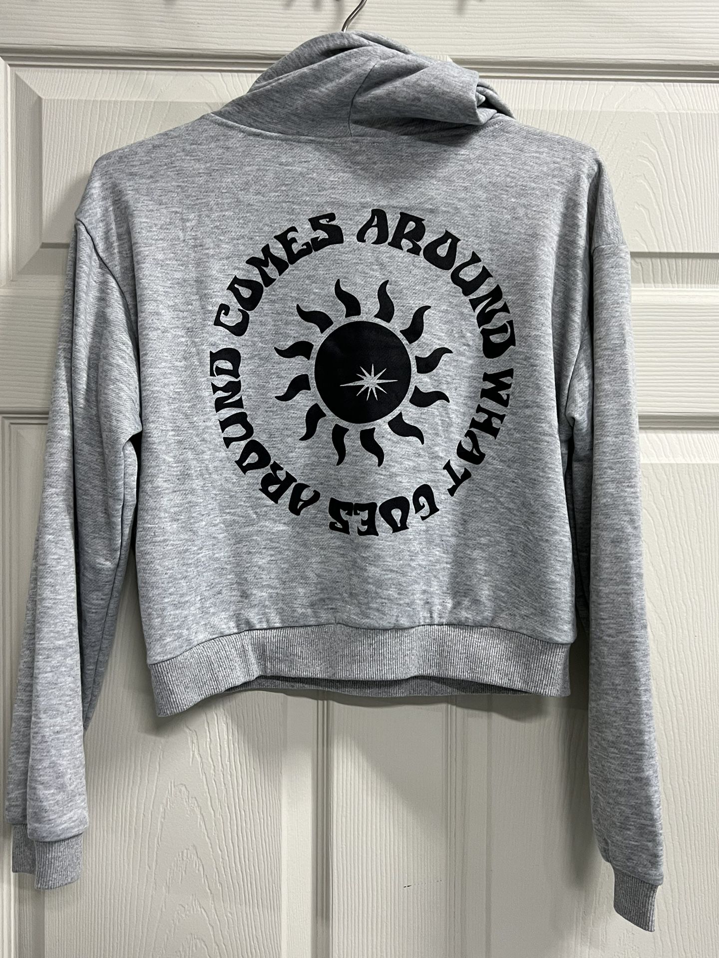 Princess Polly Gray What Goes Around Comes Around Cropped Hoodie- Size 4 - VGUC