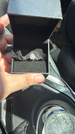 Diamond engagement ring