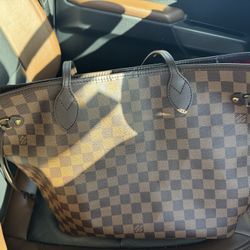 Louis Vuitton Damier Neverfull