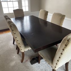 Dining room Table And Chairs