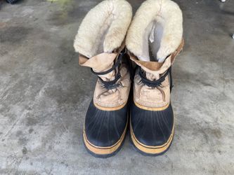 Sorel Caribou boots size 12