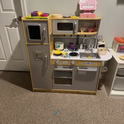 Wood Play Kitchen
