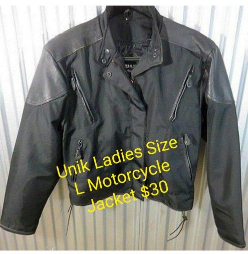 Womens Size Large Motorcycle Jacket $30