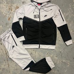 Nike Tech Sweatsuits 