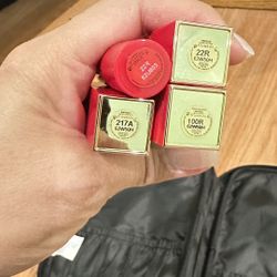Valentino mini Lipstick + Brush Bag 