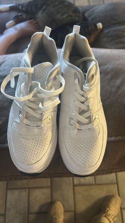 White roller skate shoes