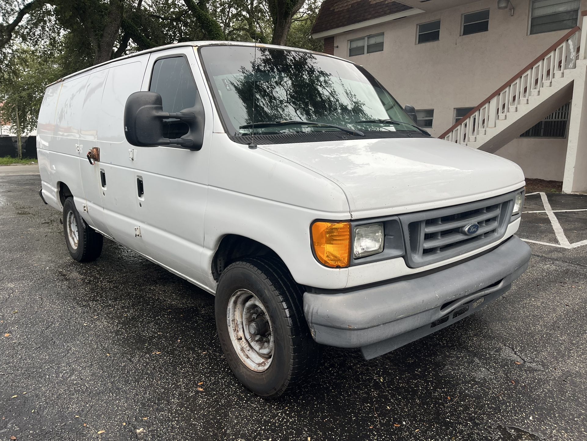 2007 Ford E-250