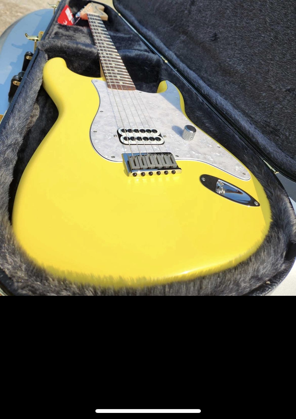 Fender Stratocaster Tom Delonge 2023 Signature