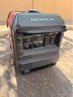 Great Condition - Honda EU3000iS Inverter Generator