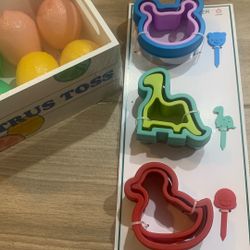 Toddler Sandwich Cutter And Toss Game