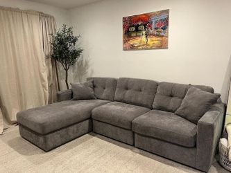 Gray 3 Pc Modular sofa with chaise