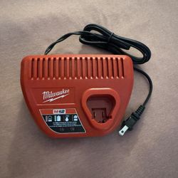 M12 Charger