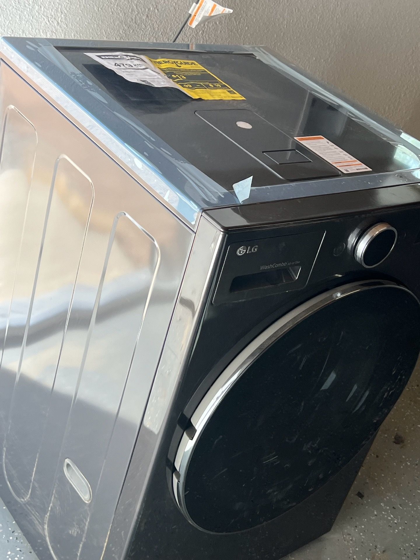 LG Washer/dryer Combo (All In One)